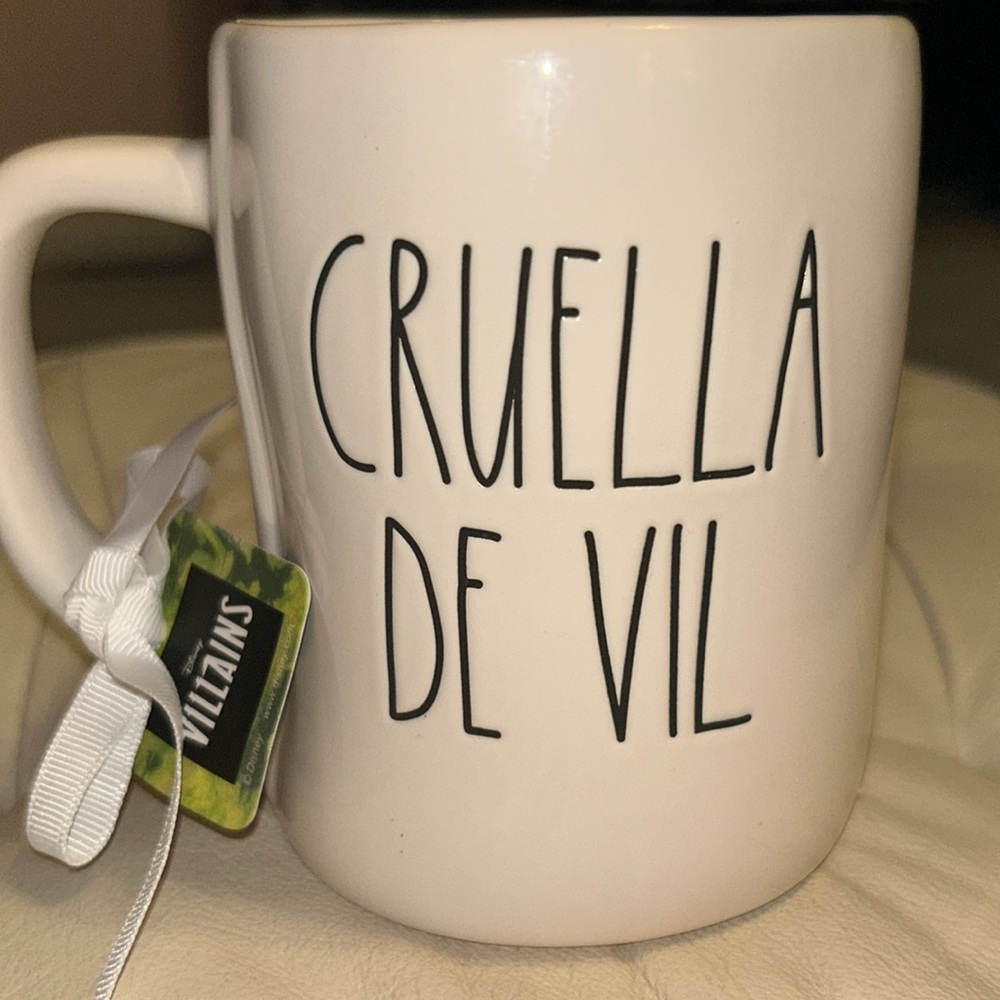 Rae Dunn Cruella De Vil mug - Picture 7 of 9